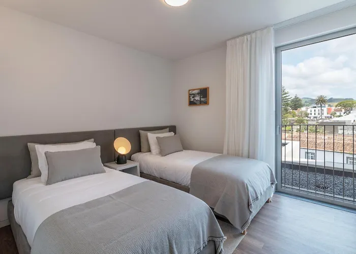 아파트 Urban Penthouse