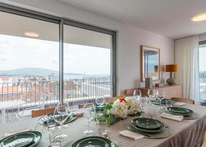 아파트 Urban Penthouse